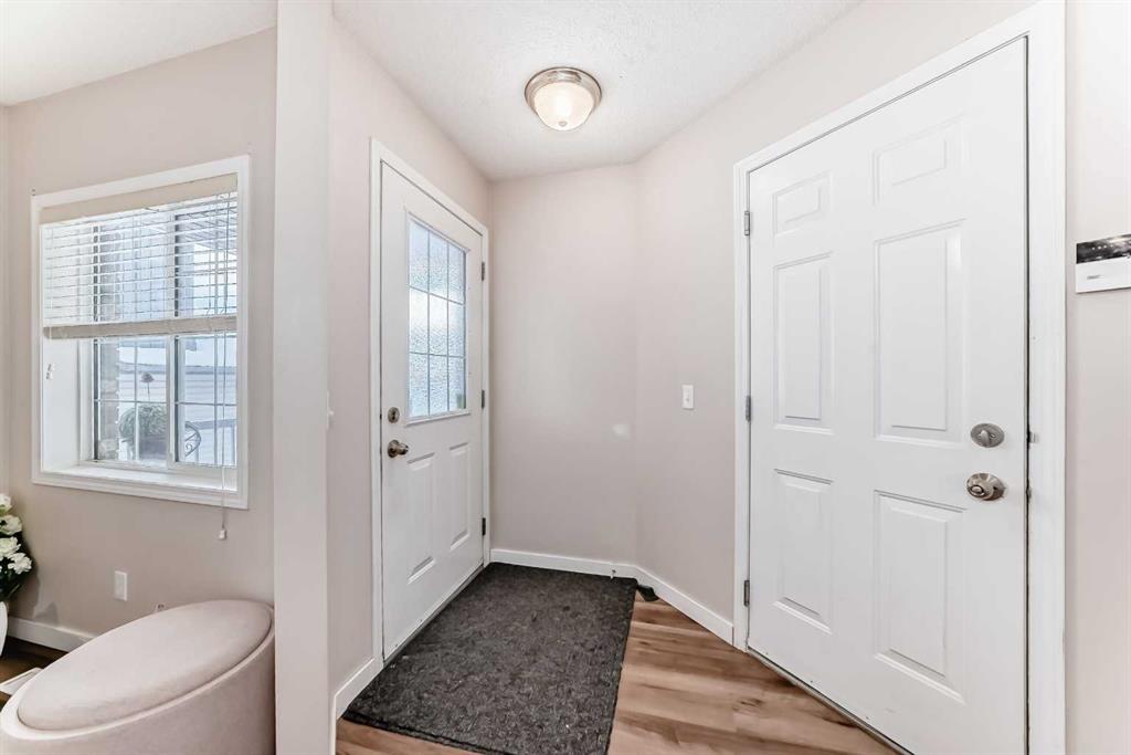 Picture for 79 Saddleridge Close NE