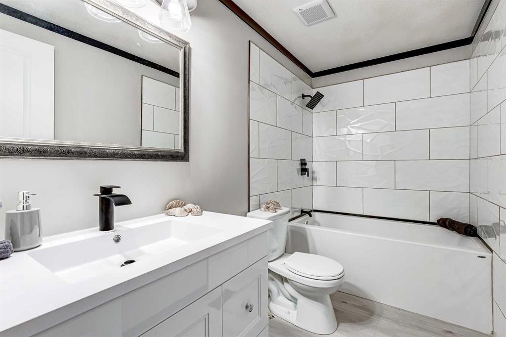 Picture for 56, 6220 17 Avenue SE