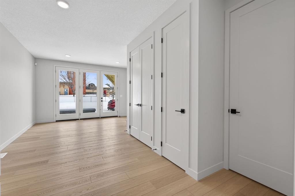 Picture for 645 53 Avenue SW