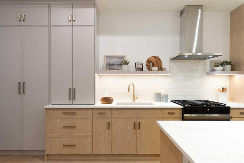 Picture for 2, 8916 33 Avenue 