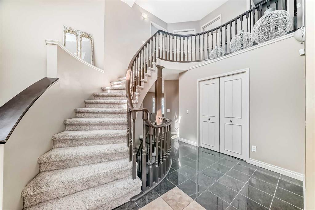 Picture for 291 EAST CHESTERMERE Drive 