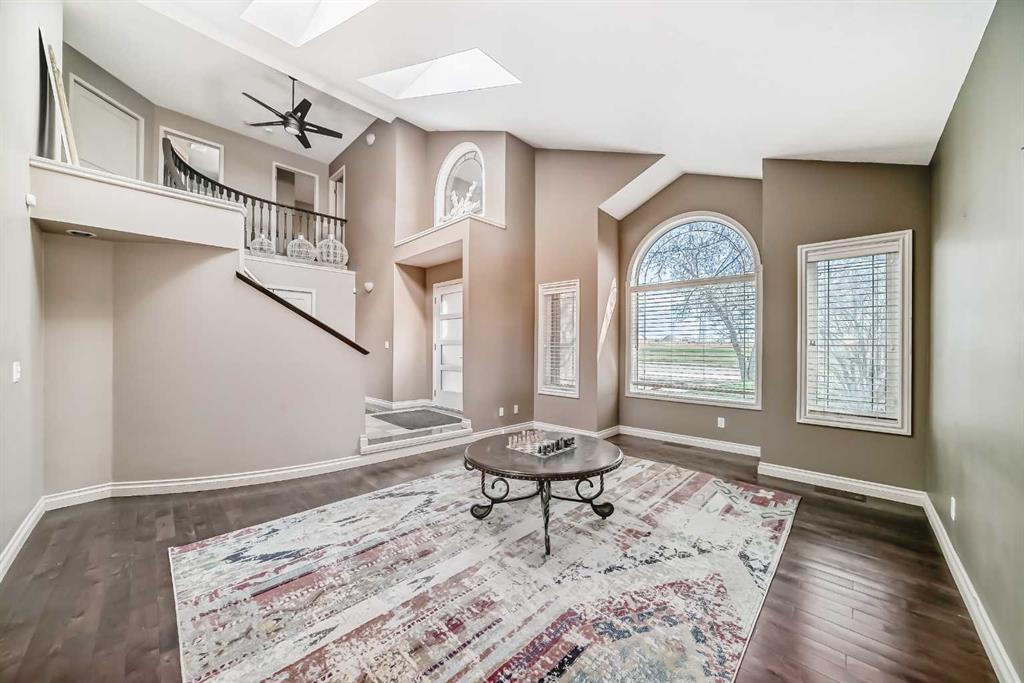Picture for 291 EAST CHESTERMERE Drive 