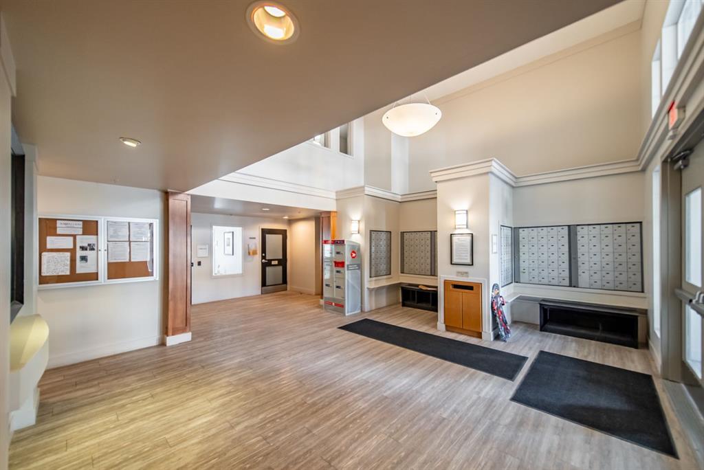 Picture for 439, 35 Richard Court SW