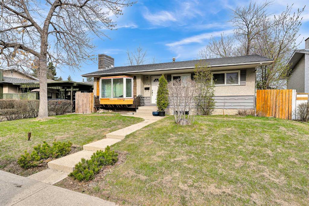 Picture for 924 Hunterston Hill NW