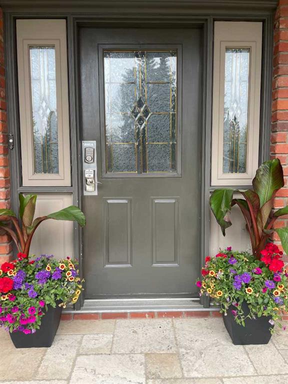 Picture for 7316 Kananaskis Drive SW