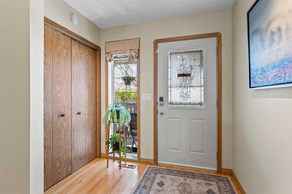 Picture for 158 Saratoga Close NE