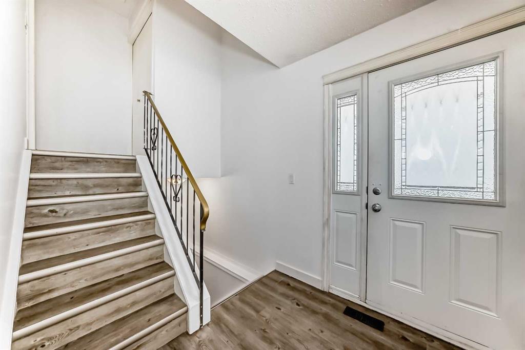 Picture for 323 Falwood Way NE