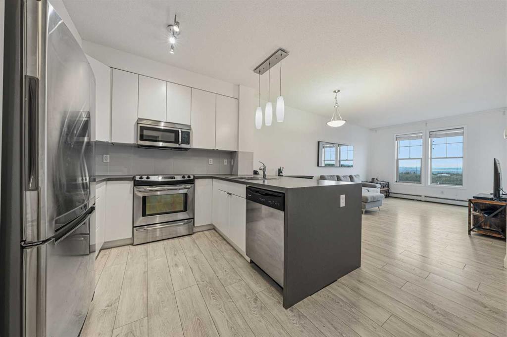 Picture for 404, 207 Sunset Drive 