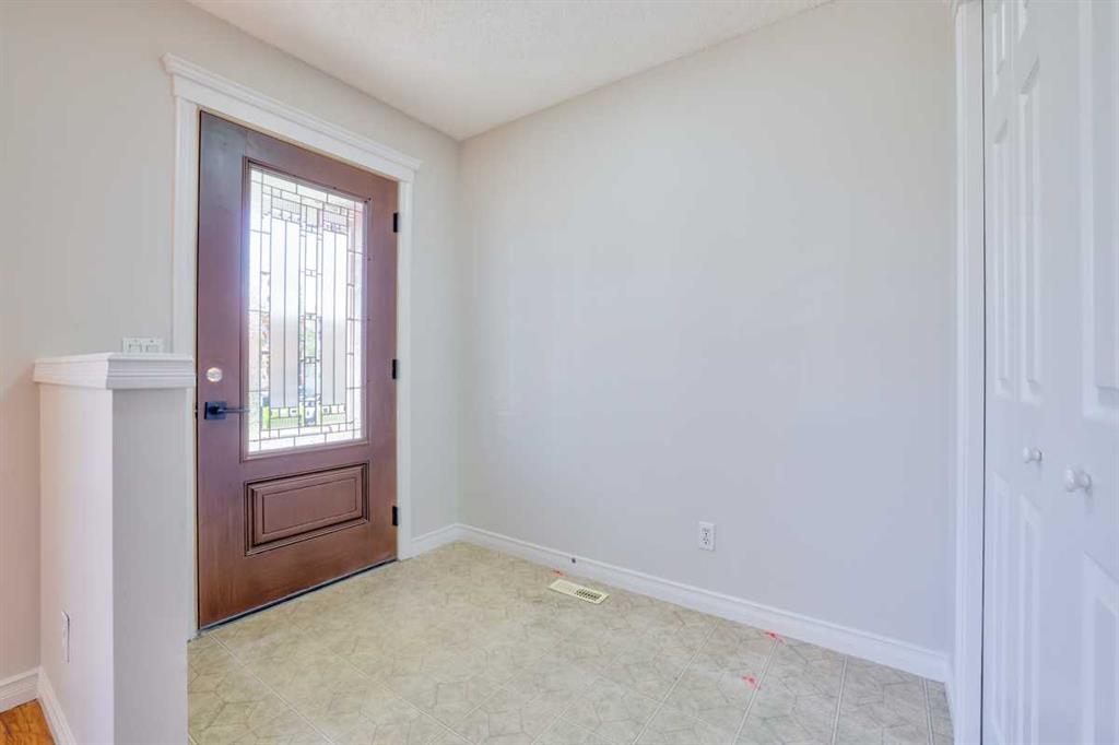 Picture for 80 Covewood Green NE