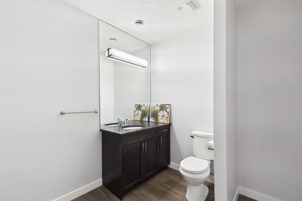 Picture for 29 Evansglen Place NW