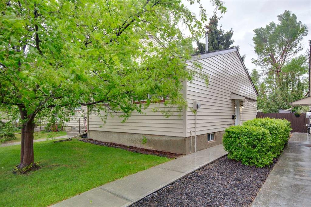 Picture for 118, 6100 4 Avenue NE