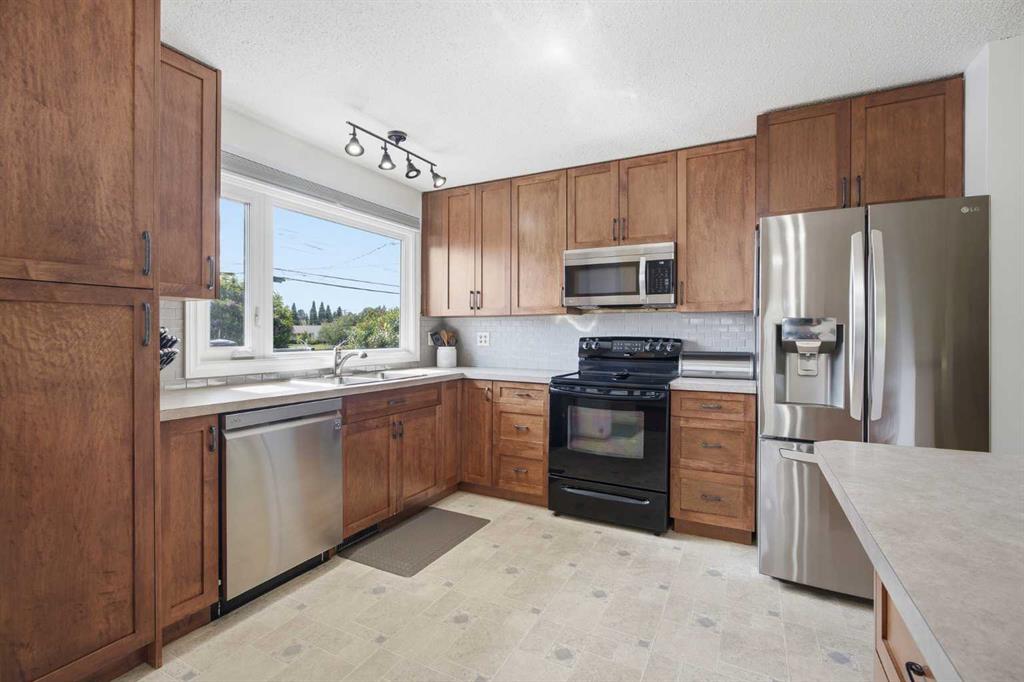 Picture for 10011 Maplecreek Drive SE