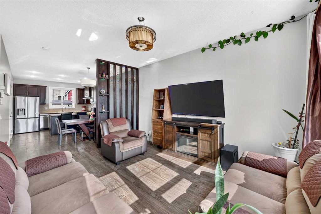 Picture for 27 Red Embers Lane NE