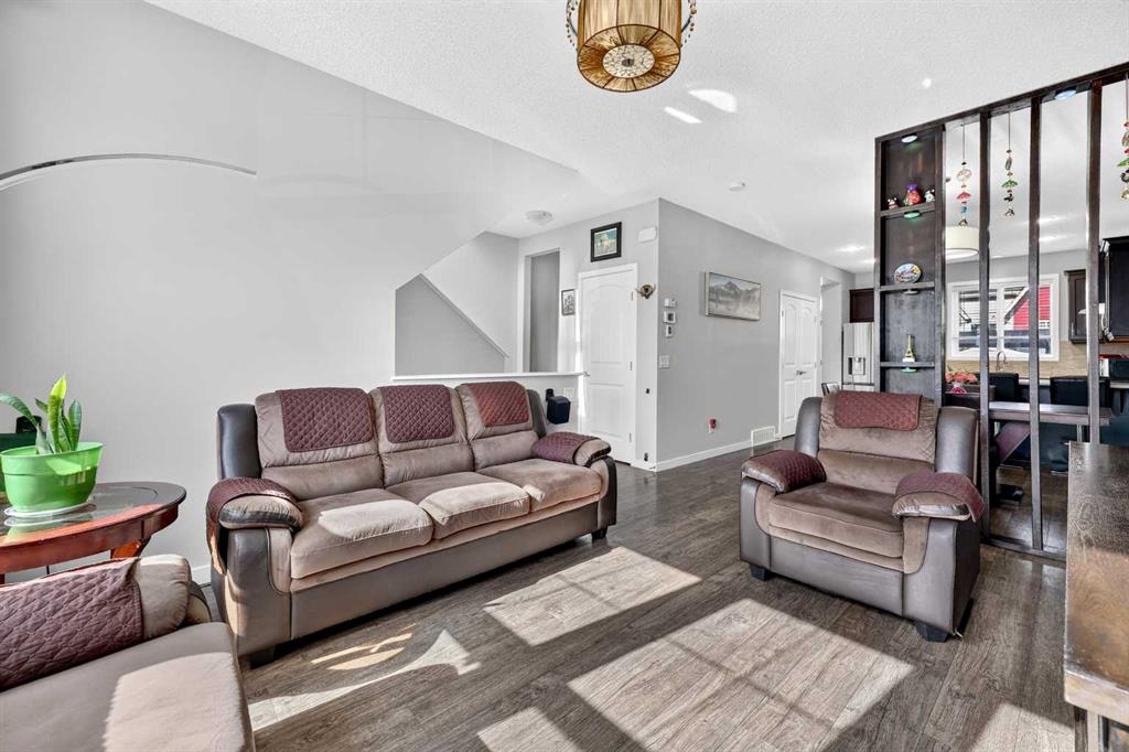 Picture for 27 Red Embers Lane NE