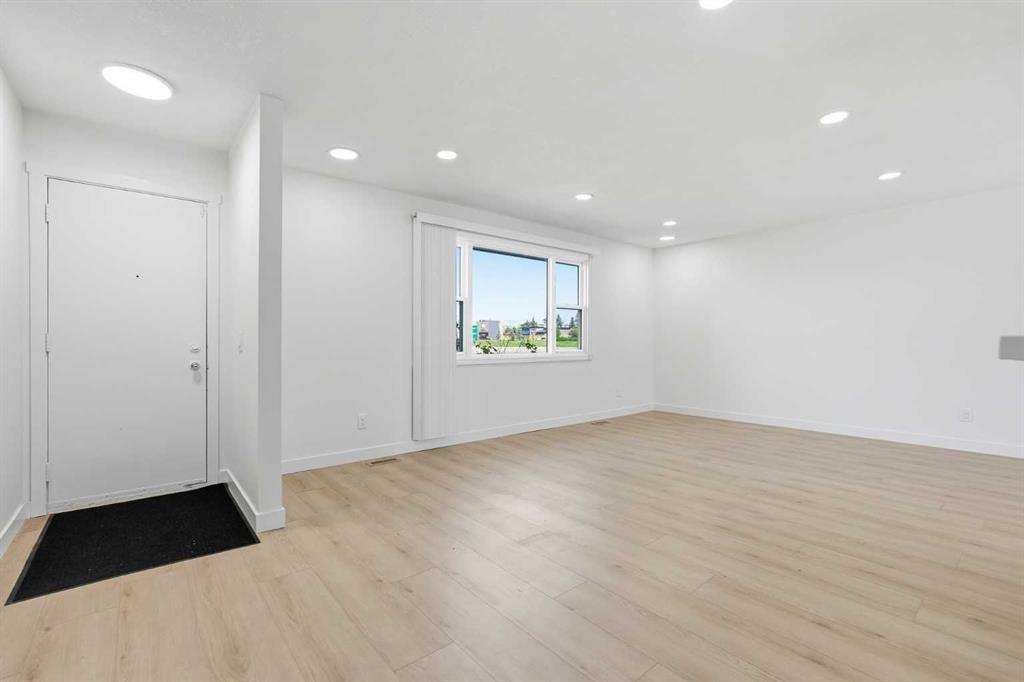 Picture for 532 Rundleridge Drive NE