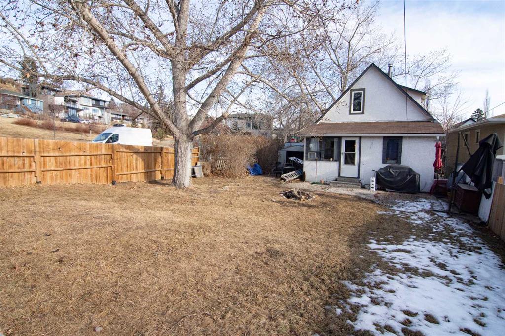 Picture for 521 7 Street NE