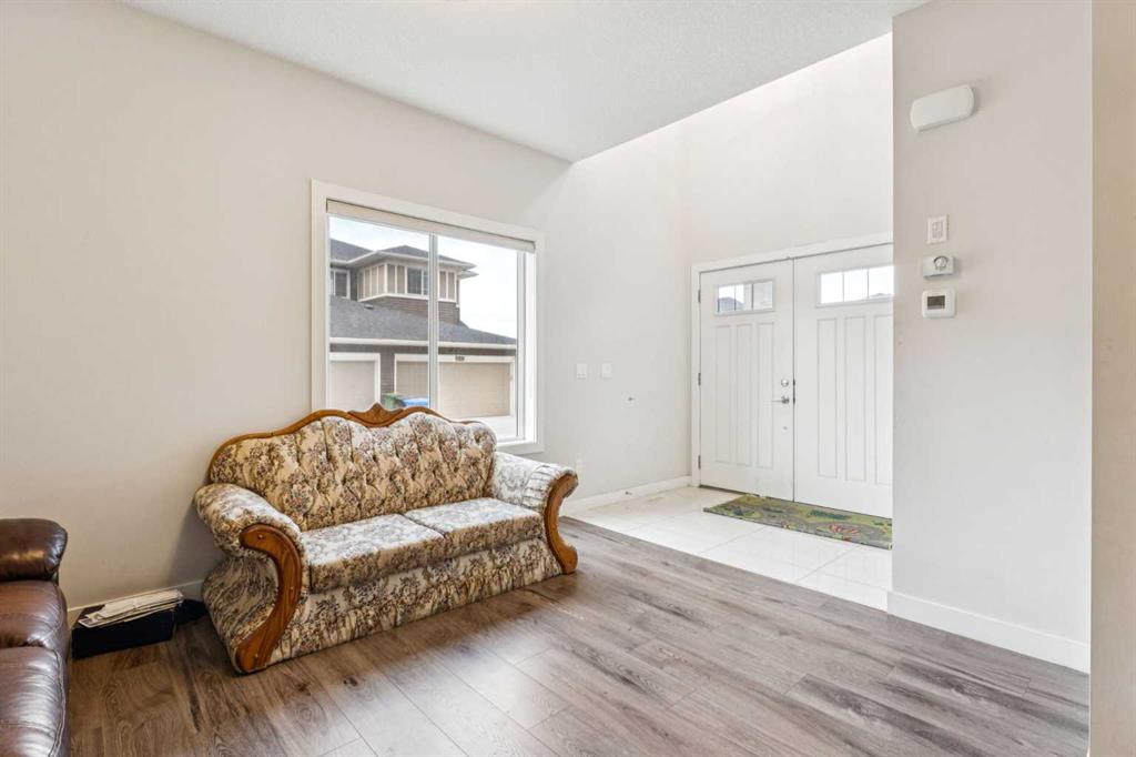 Picture for 118 Saddlestone Park NE