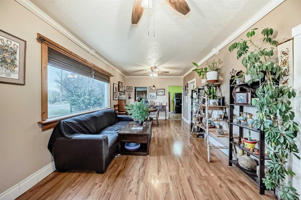 Picture for 427 4 Avenue SE