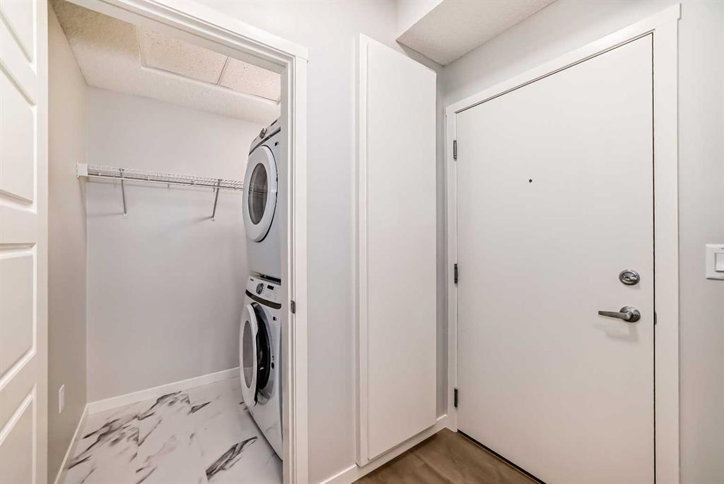 Picture for 2206, 33 Carringham Gate NW