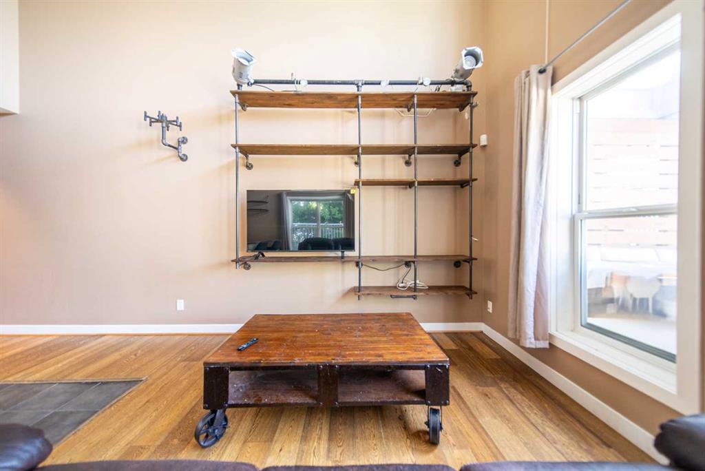 Picture for 102, 1505 27 Avenue SW