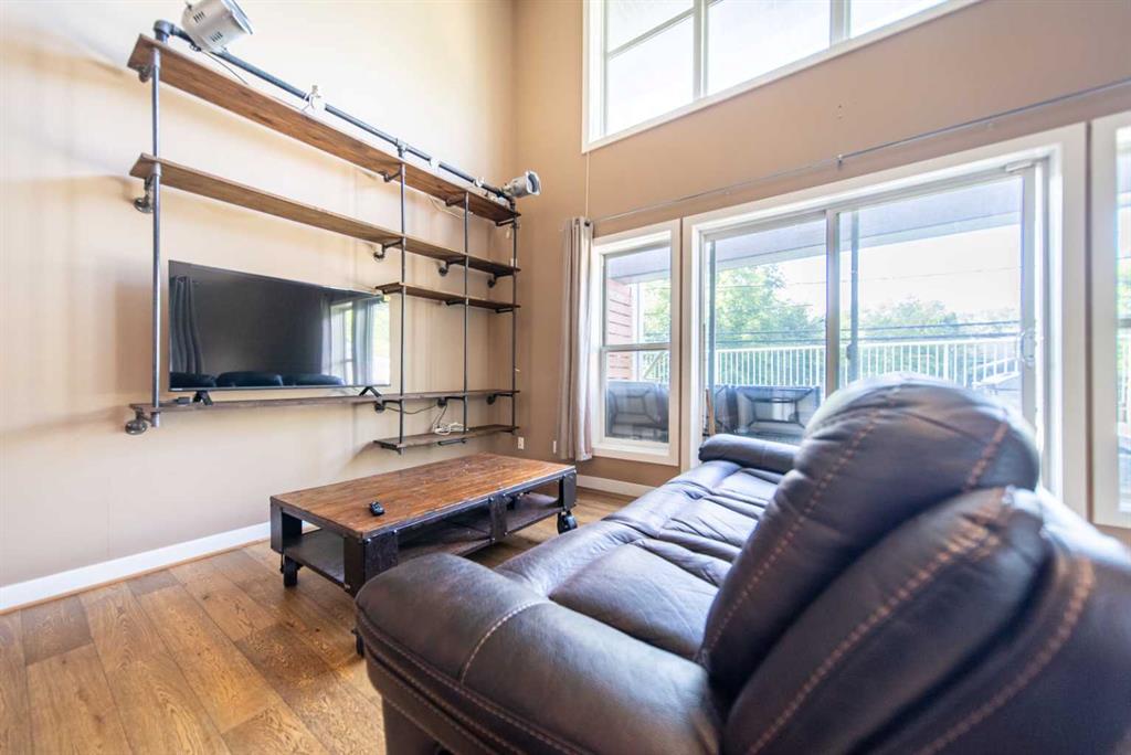 Picture for 102, 1505 27 Avenue SW