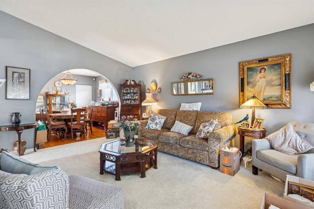 Picture for 409 Woodland Crescent SE