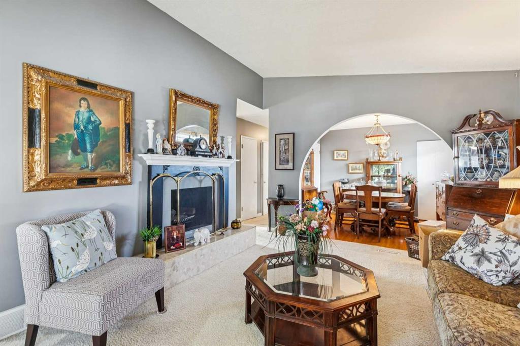 Picture for 409 Woodland Crescent SE