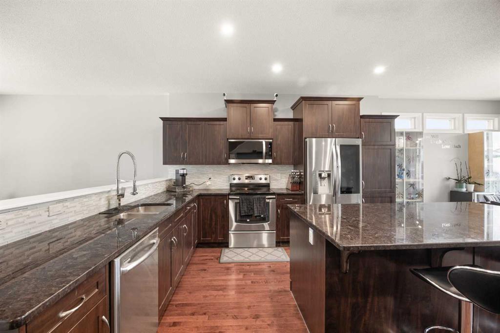 Picture for 240 Evanspark Gardens NW