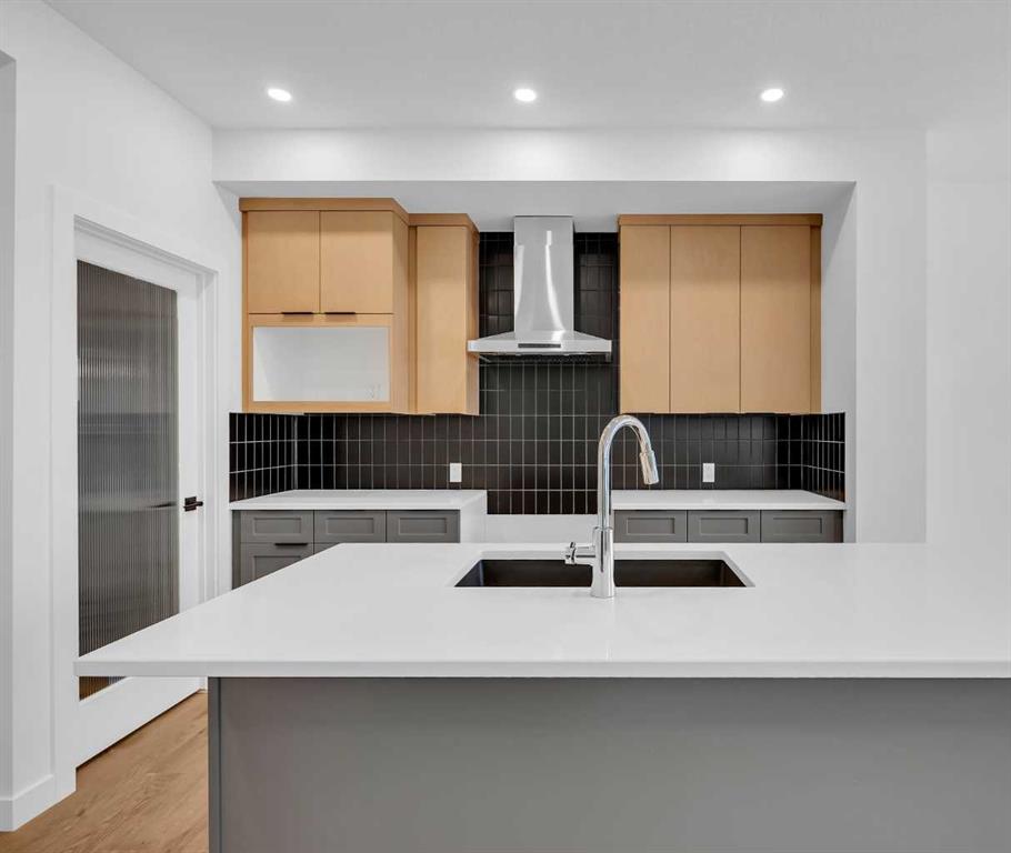 Picture for 739 Langley Terrace SE