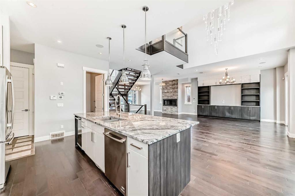 Picture for 230 37 Street NW