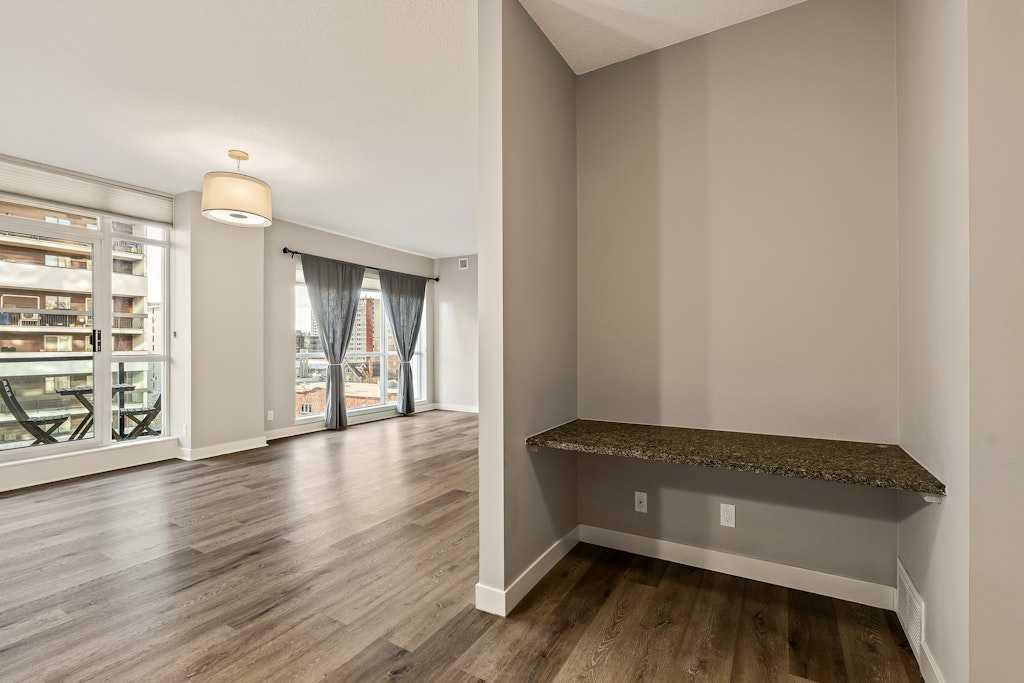 Picture for 503, 788 12 Avenue SW