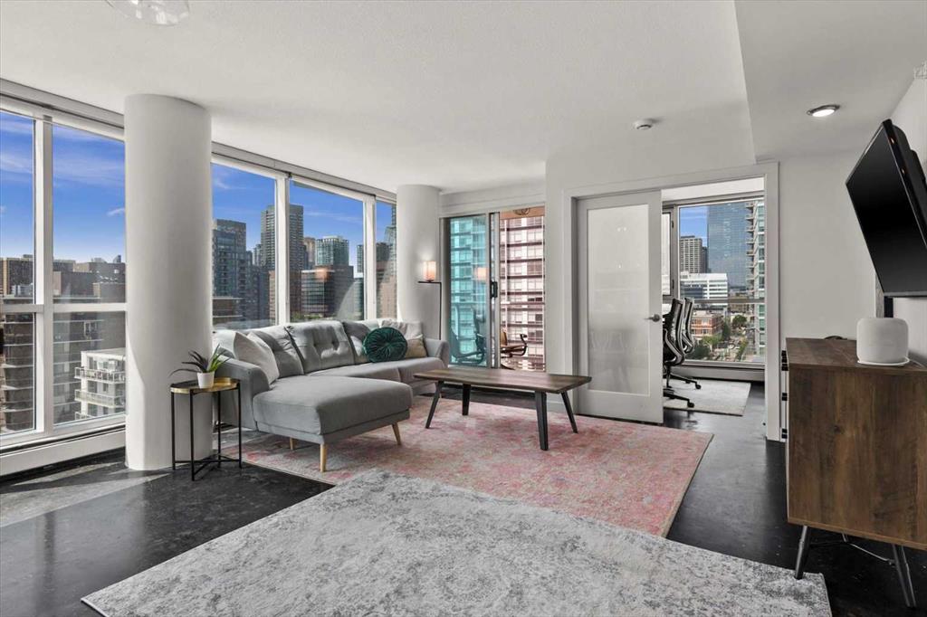 Picture for 909, 188 15 Avenue SW