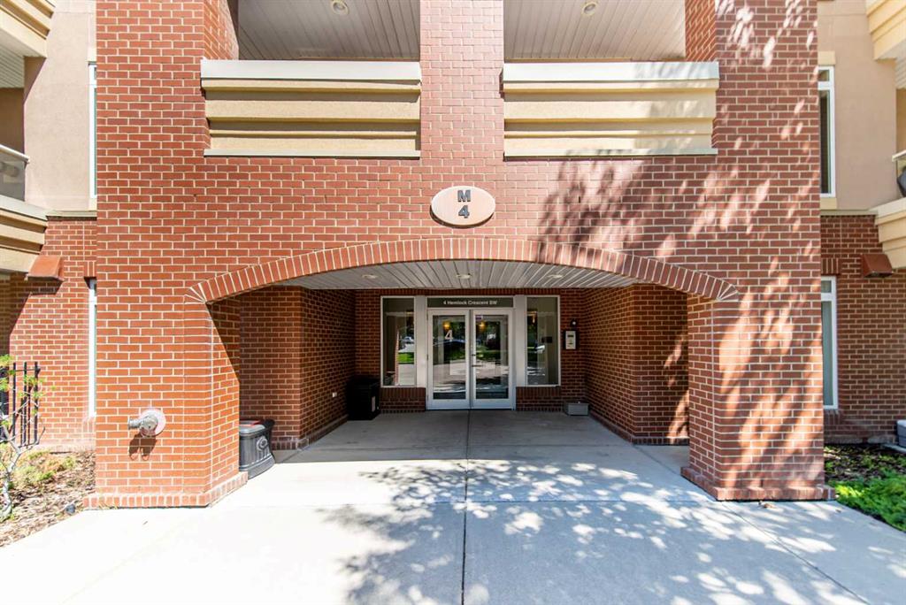 Picture for 205, 4 Hemlock Crescent SW