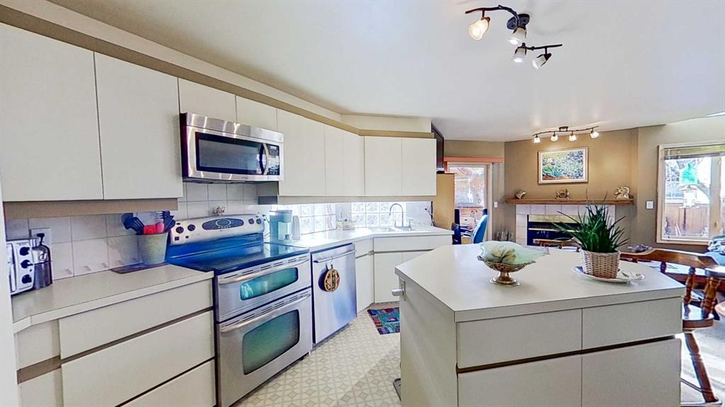 Picture for 2219 Westmount Road NW