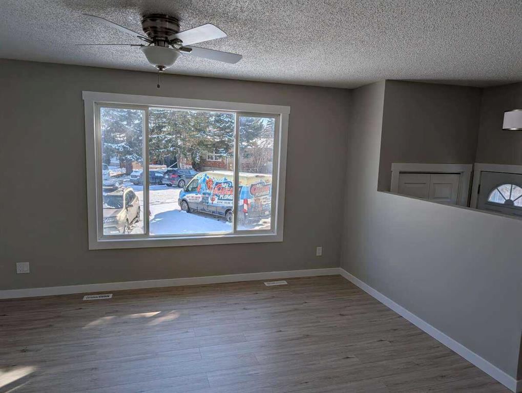 Picture for 528 Queensland Place SE