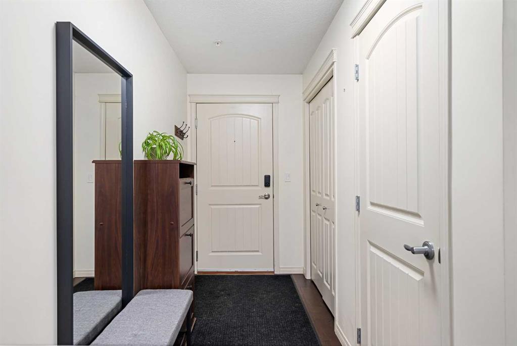 Picture for 202, 304 Cranberry Park SE