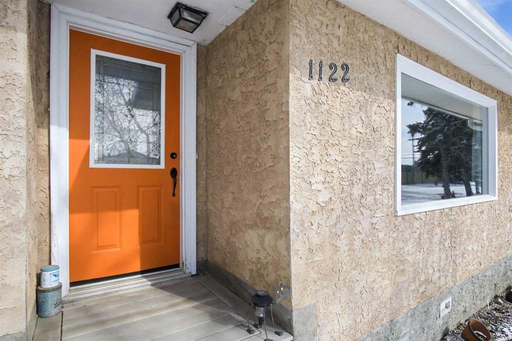 Picture for 1122 Centre Street 