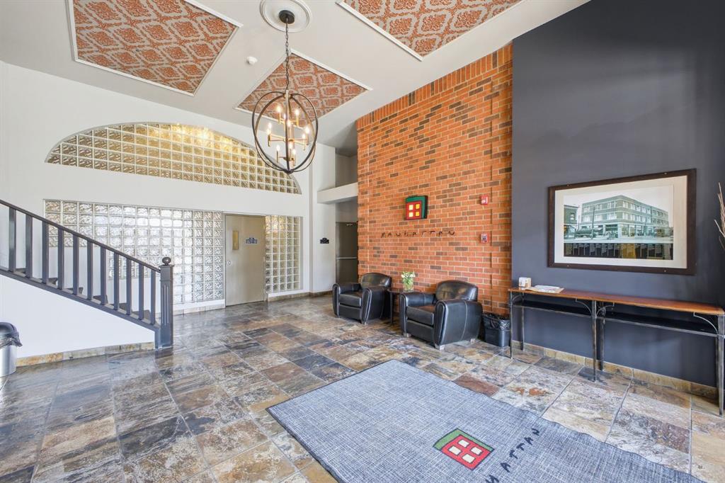 Picture for 301, 1117 1 Street SW