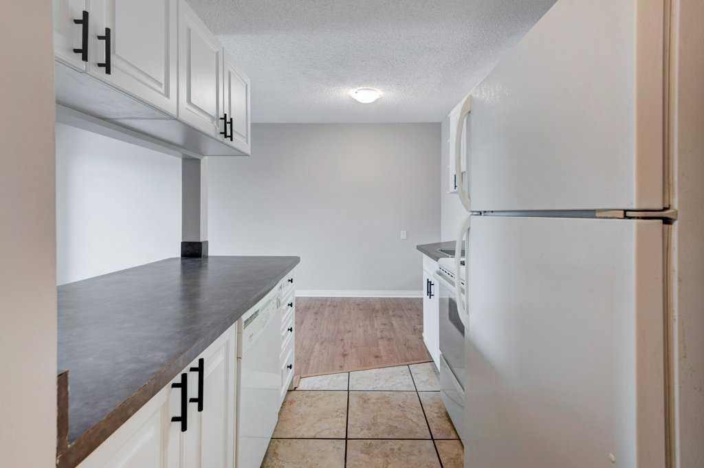 Picture for 305, 305 25 Avenue SW