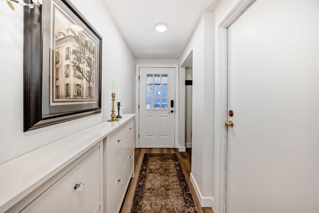 Picture for 60 Point Drive NW