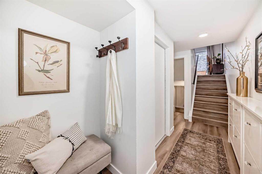 Picture for 60 Point Drive NW