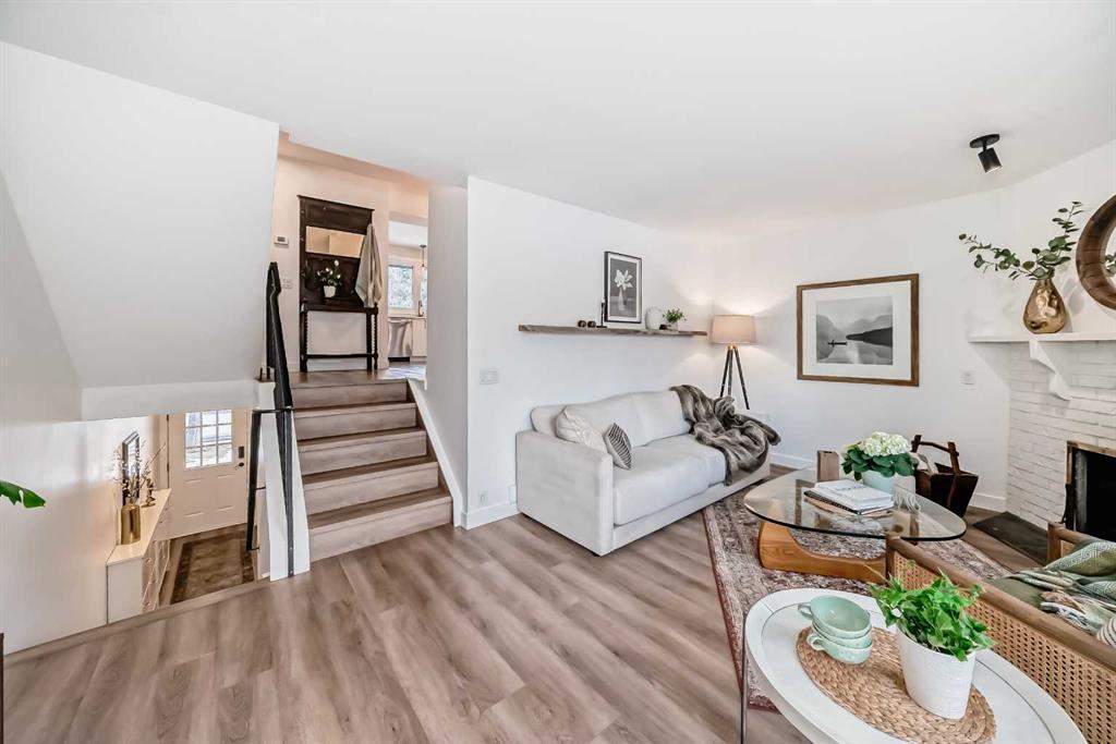 Picture for 60 Point Drive NW