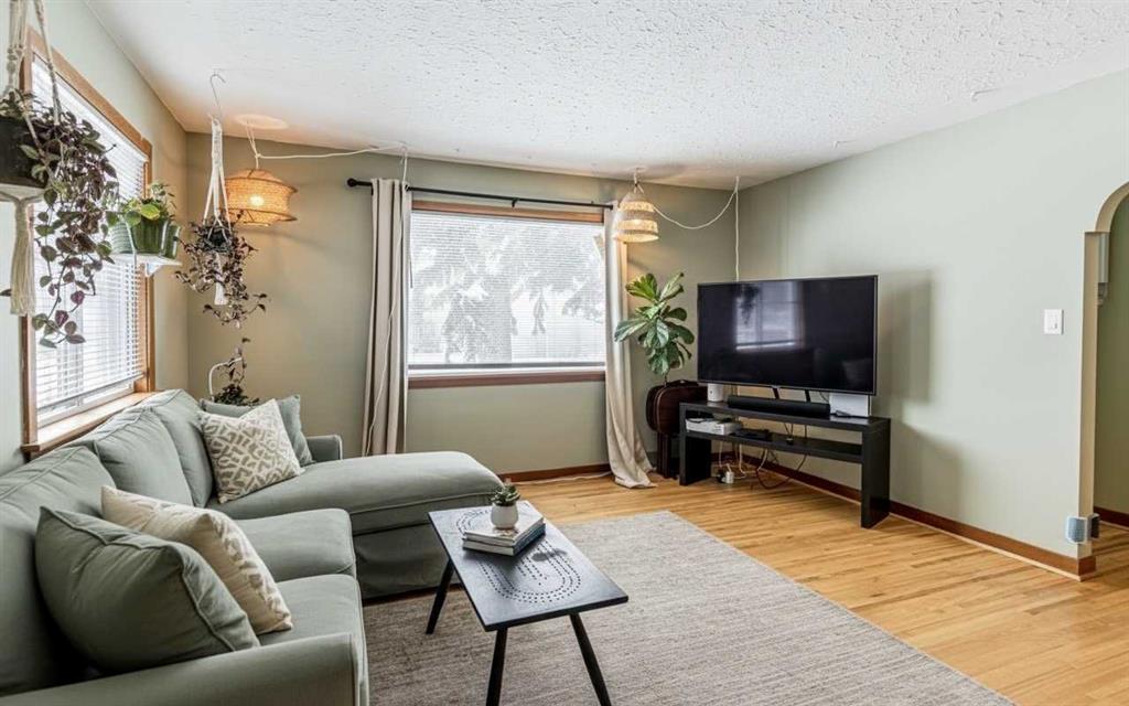 Picture for 3423 1 Street NE