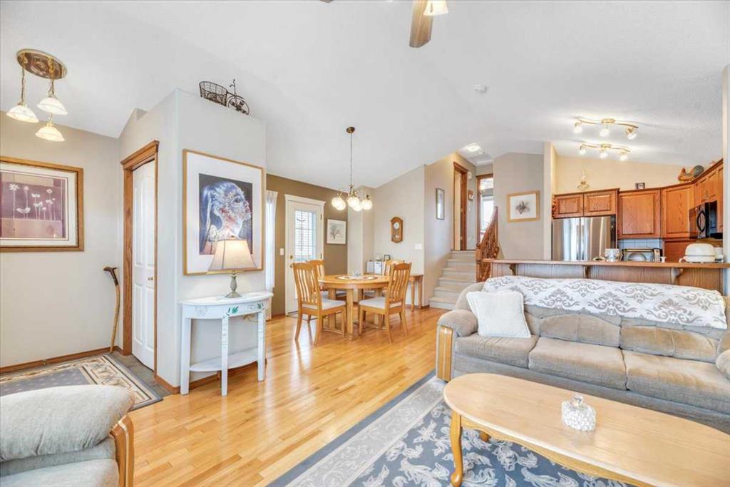 Picture for 280 Cramond Close SE