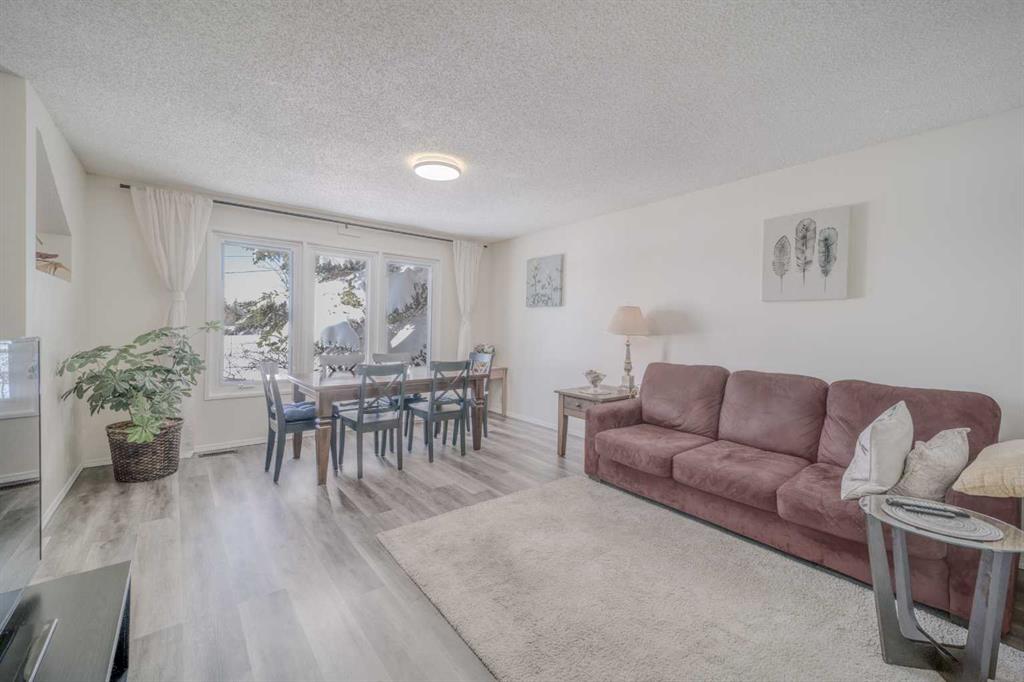 Picture for 112 Edgedale Way 