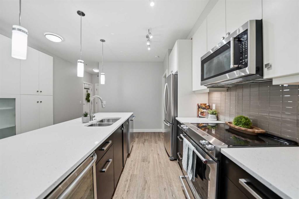 Picture for 107, 1720 10 Street SW