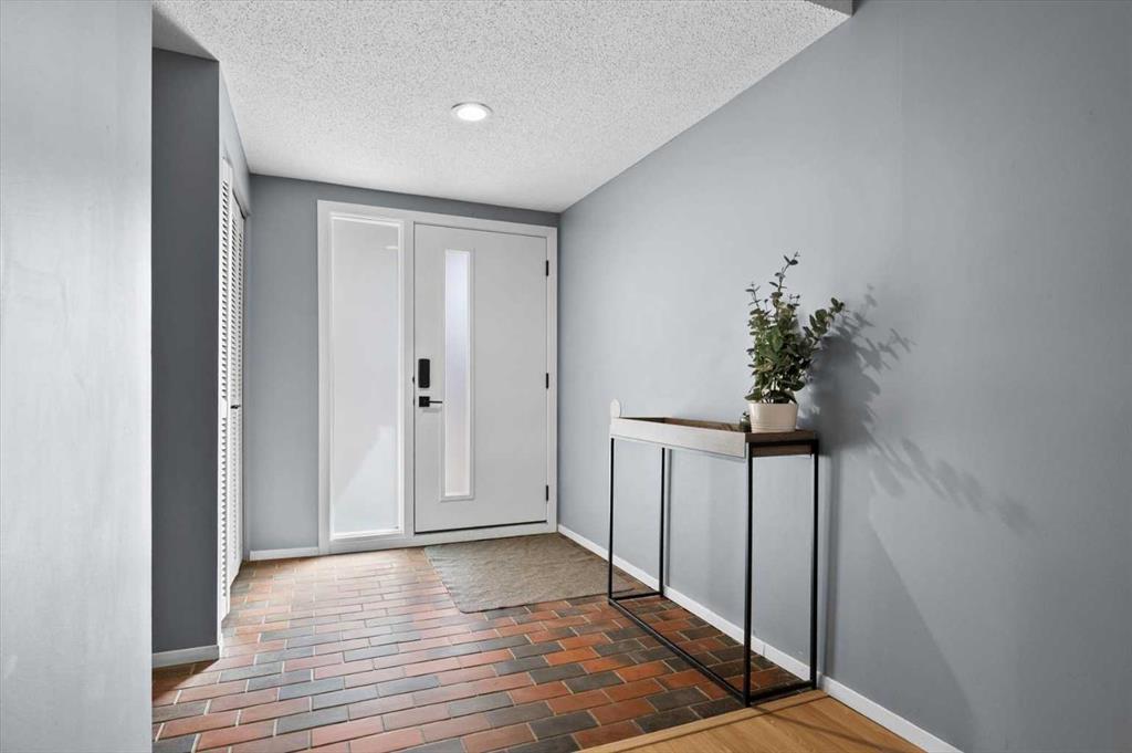 Picture for 31, 2225 Oakmoor Drive SW