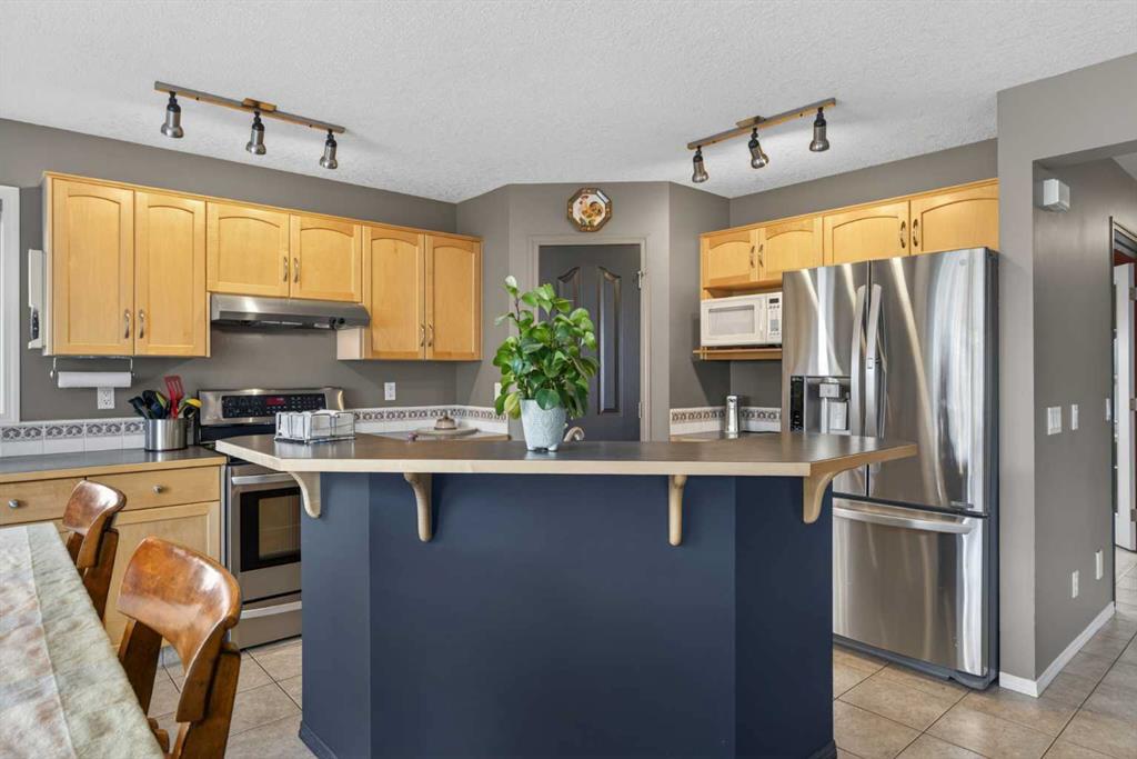 Picture for 204 Citadel Meadow Close NW