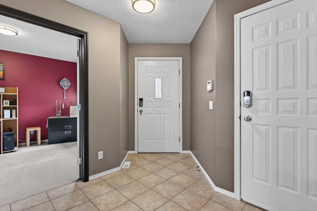 Picture for 204 Citadel Meadow Close NW