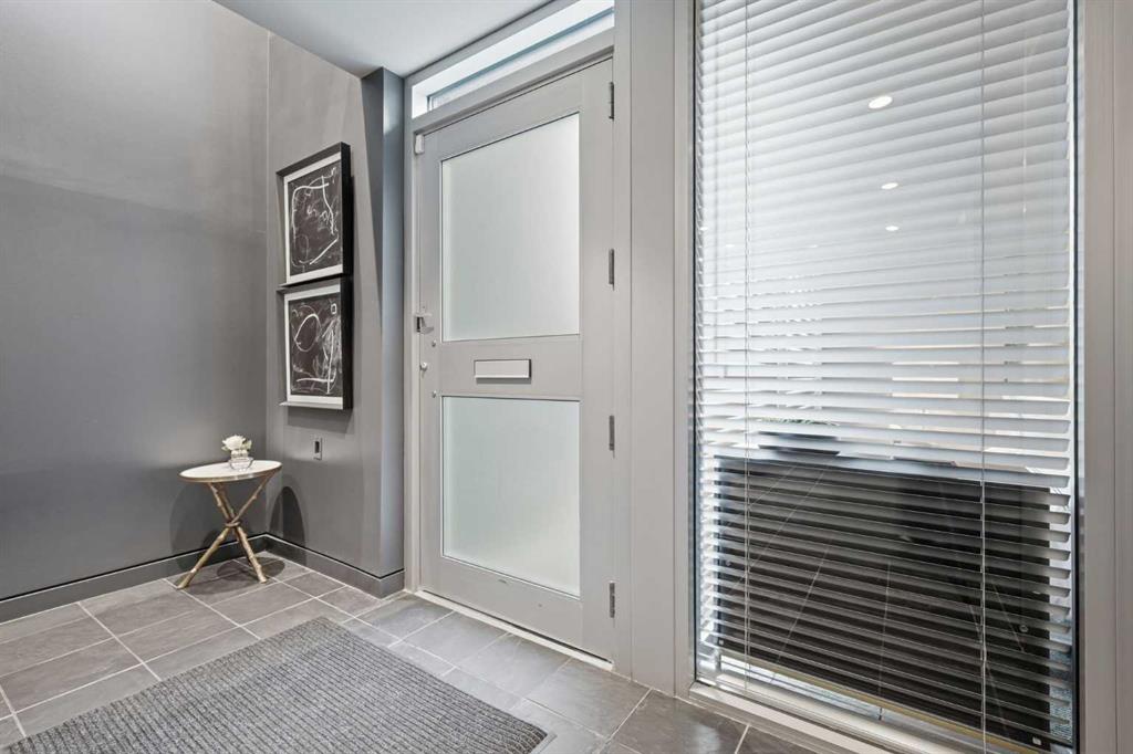 Picture for 2115 29 Avenue SW